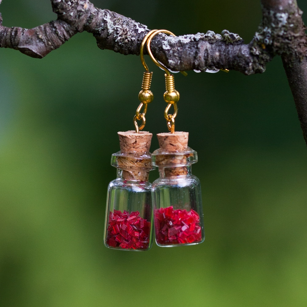 Punaiset Aarrepullo-korvakorut