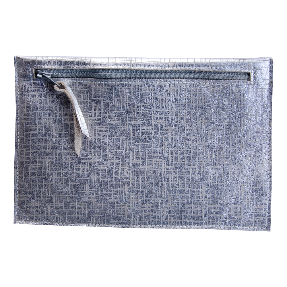 Hopeinen clutch ruutukuviolla