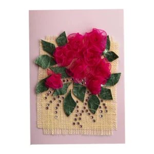Punainen ruusukimppukortti strassikivillä